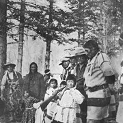 Cover image of (L-R) unknown, Paul Beaver, Moses Wesley, Philip House (Thija Thân) (White Squirrel), unknown, Philip House's father (Thâni Hâba Ogehan) (Wears One Moccasin)